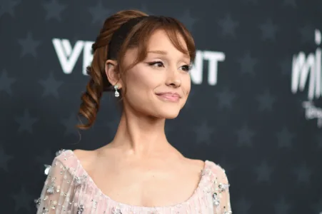 Ariana Grande withdraws from London musical and will take a break from the public eye